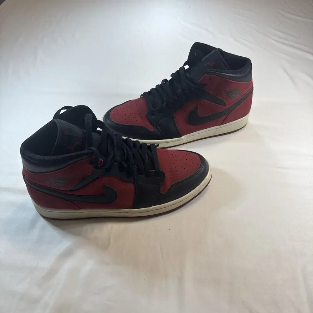 Nike Air Jordan 1 Mid Bred Black Red Men’s Sneakers Size 11 554724-610